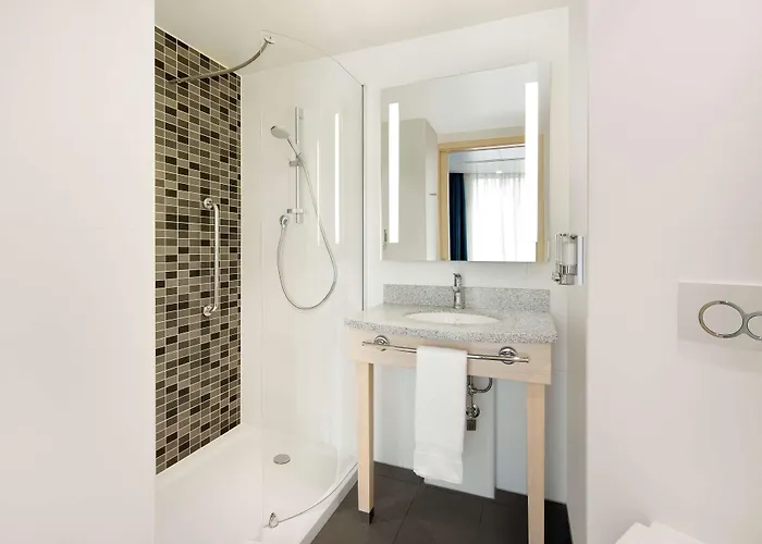 Hotel Hampton By Hilton London Docklands